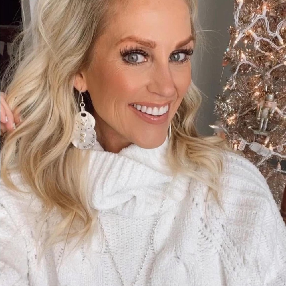Plunder let it snow ⛄️ earrings